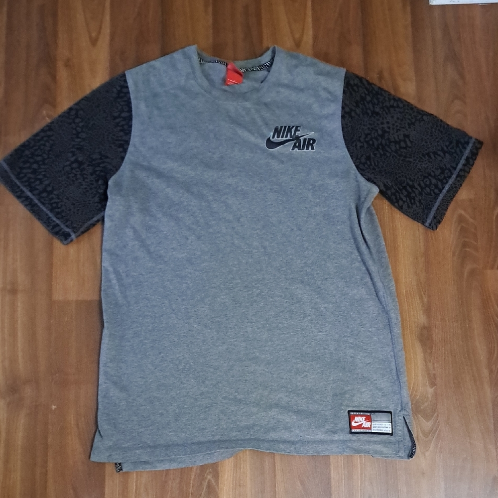 Vintage 1982 "Cheeta" Nike Air Men's Gray and Black Short Sleeve Tee